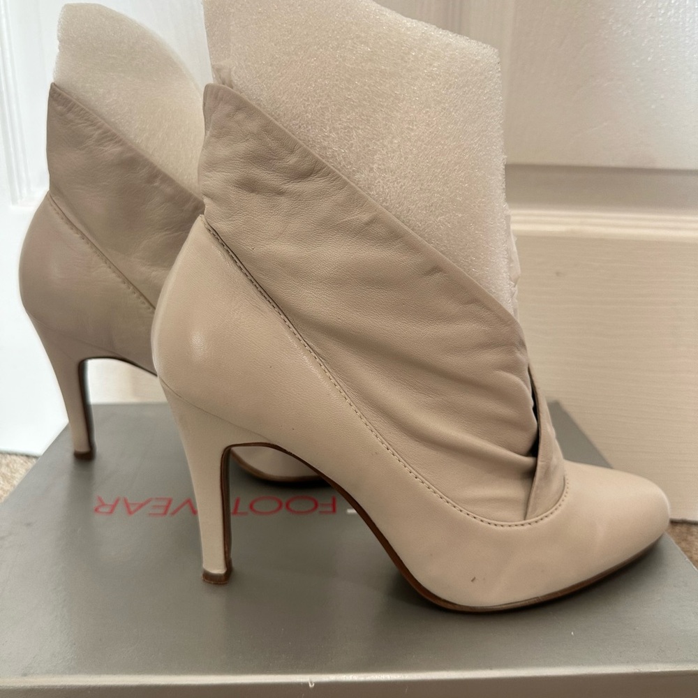 Report Cream Heeled Ankle Boots
